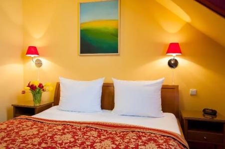 Cloister Inn - 24
