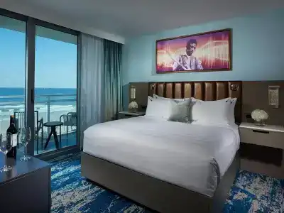 Hard Rock - 114