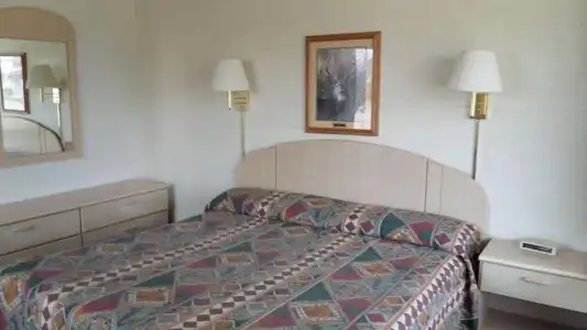 Indian Trail Motel - 5