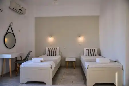 Iraklis Studios & Apartments - 150