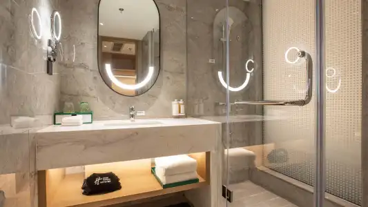 Holiday Inn Shanghai Nanjing Road - 7