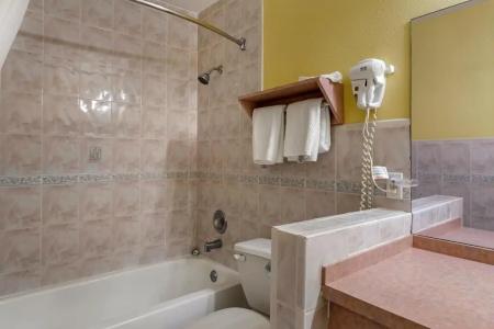 Rodeway Inn Central Clearwater Beach - 61