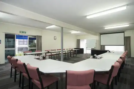 Best Western Ellerslie International - 36