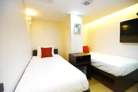 57 Myeongdong Hostel - 3