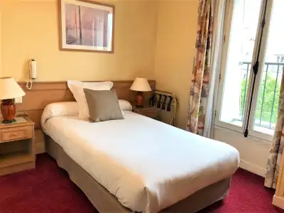 Hôtel de Suez - 14