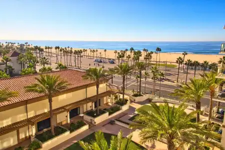 The Waterfront Beach Resort, A Hilton - 133