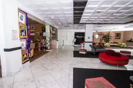 Royal Resort - 11