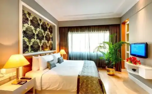 Kenilworth, Kolkata - 67