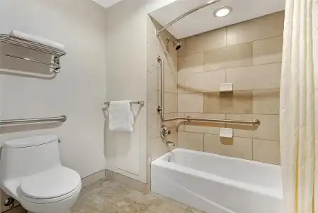 Best Western Plus Silver Saddle Inn - 41