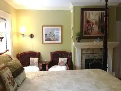 Pettigru Place Bed & Breakfast - 13