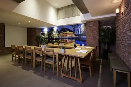 E-HOTEL - 24