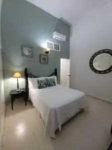 Class Colonial - 26