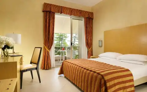Continental Wellness & Spa - 66