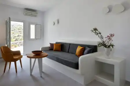 Anchor Suites - 102