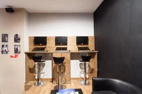 Feel Hostels Soho Malaga - 12