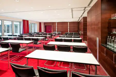 Sheraton Duesseldorf Airport - 41