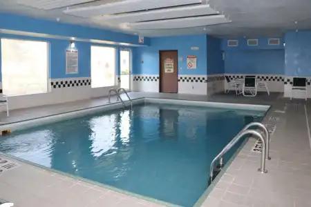 Quality Inn Evansville Eastland Area - 11