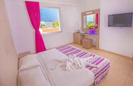 New Famagusta & Suites - 4