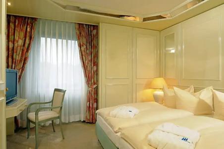 Maritim Bremen - 100