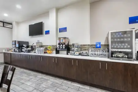 Best Western Airpark - LAX Airport LA Stadium - 10