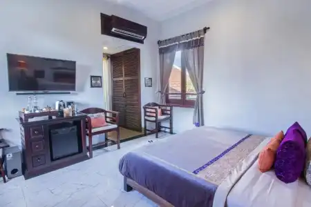 Mane Boutique & Spa - 50