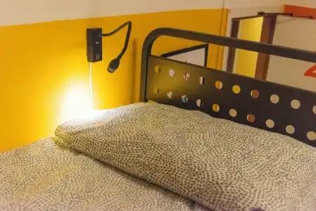 Sunflower Beach Backpacker Hostel - 3