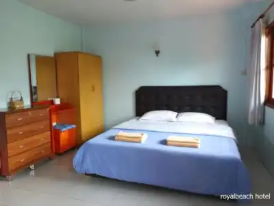Royal Beach Guest House - 36