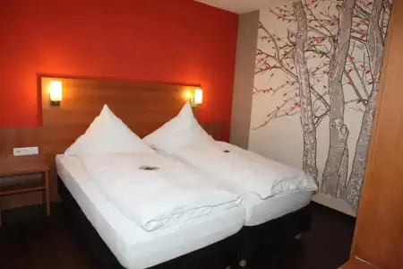 Alexa - 40