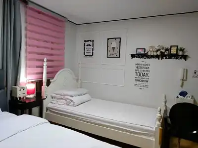 Han River Residence & Guesthouse in Seoul - 23