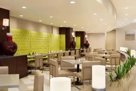 Embassy Suites Los Angeles - Glendale - 21