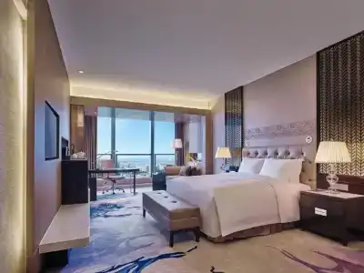 Hilton - 55
