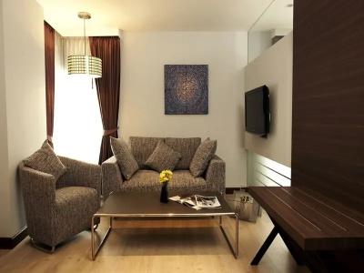 Sukhumvit Suites - 40