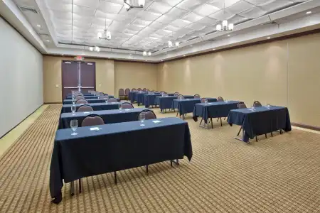 Holiday Inn Macon North by IHG - 47