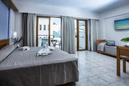 Mary & Mary Royal Suites - 79
