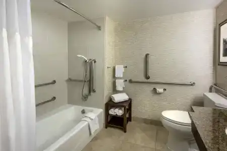 Marriott Denver Airport at Gateway Park - 7