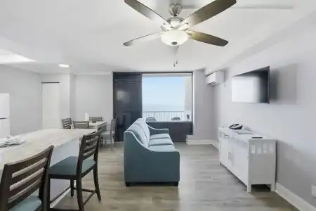 The Maverick Resort - 15