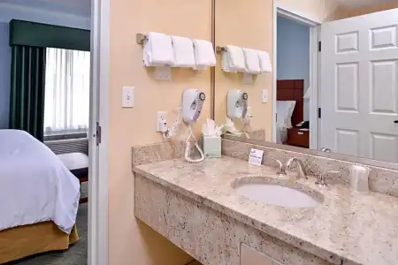 Holiday Inn Express Tampa N I-75 - University Area by IHG - 66