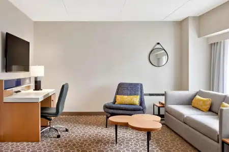 Deltas by Marriott Calgary Downtown - 4