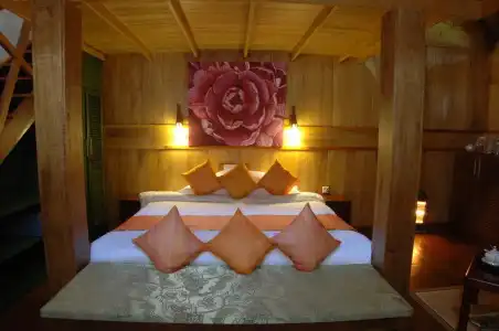 Governor's Chalet - 1