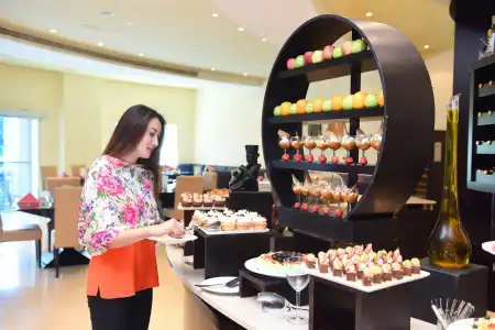 Al Hamra Residences Apartment - 11
