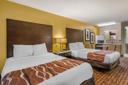 Rodeway Inn Central Clearwater Beach - 56
