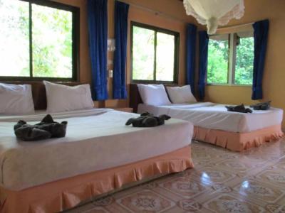 Khao Sok Island Resort and Spa - 52