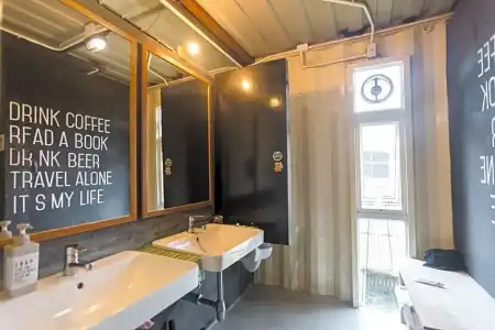 The Yard Hostel - 87