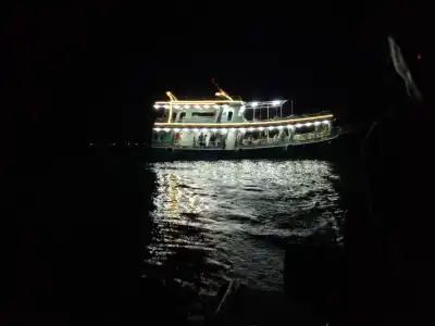 Tan Hoang Gia - 18
