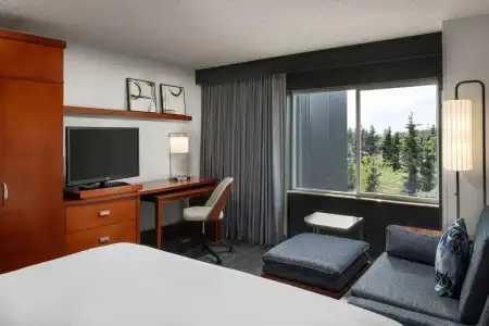 Courtyard by Marriott Anchorage Airport - 5