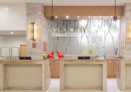Ramada by Wyndham Phuket Deevana - 1