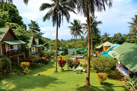 TP Hut Bungalows - 44