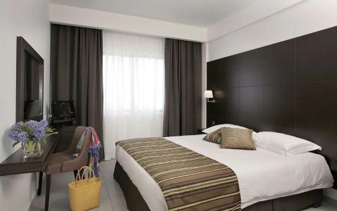 Anemi & Suites - 77