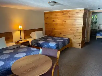 A Holiday Motel - 33