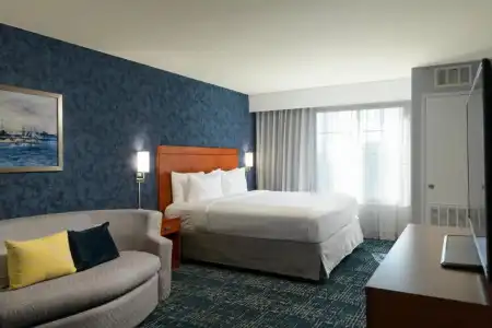 Courtyard by Marriott Old Town - 61